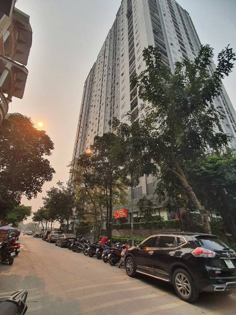 Bán nhà Hưng Phúc - diện tích 48m2 19 tầng - Nhà đẹp tầng trung - giá 4,3 tỷ