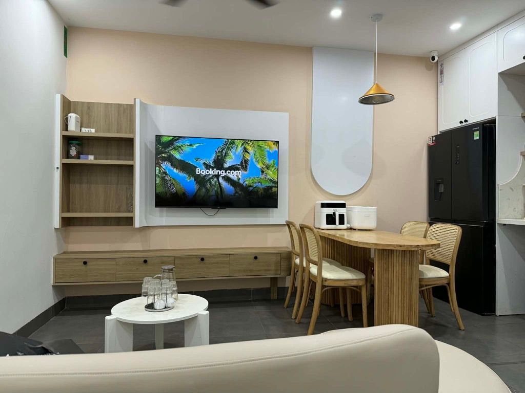 Bán nhà Trương Định - diện tích 43m2 4 tầng - Ngõ nông, nhà mới - giá 7,9 tỷ