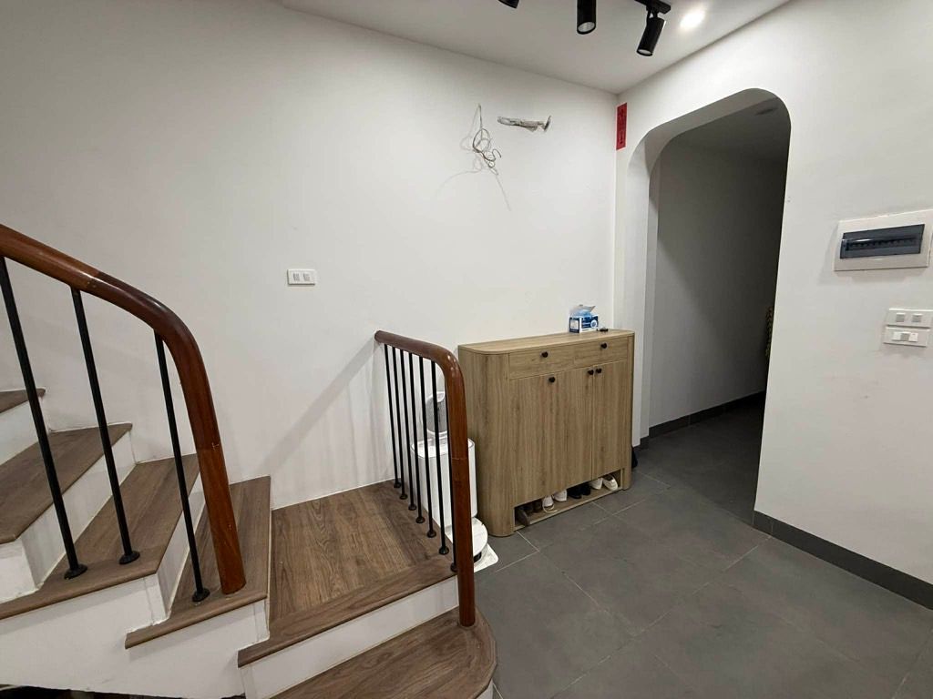 Bán nhà Trương Định - diện tích 43m2 4 tầng - Ngõ nông, nhà mới - giá 7,9 tỷ