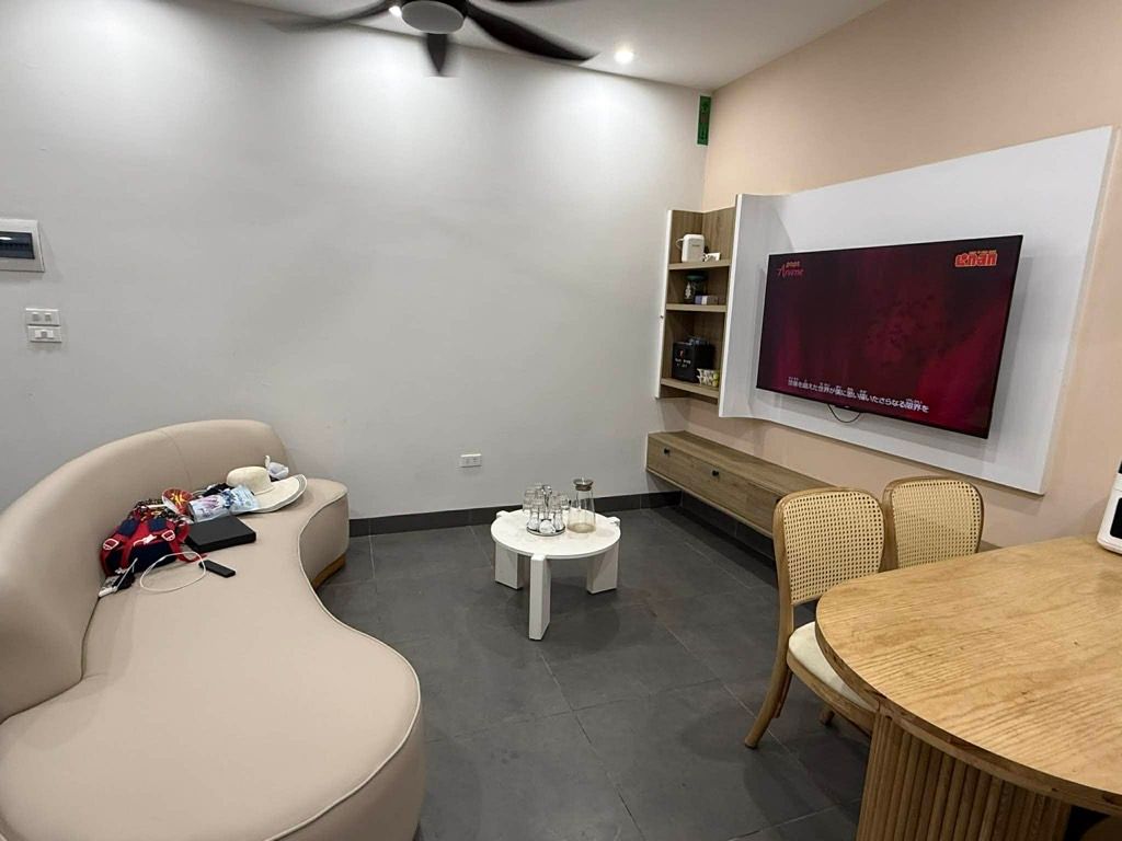 Bán nhà Trương Định - diện tích 43m2 4 tầng - Ngõ nông, nhà mới - giá 7,9 tỷ