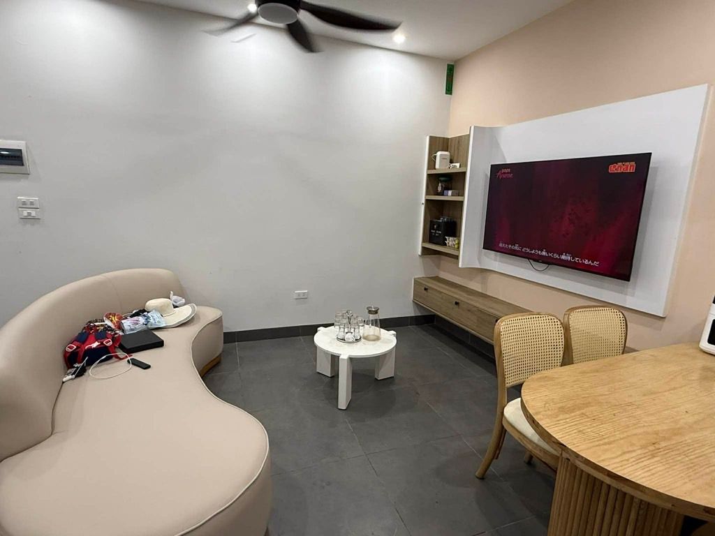 Bán nhà Trương Định - diện tích 43m2 4 tầng - Ngõ nông, nhà mới - giá 7,9 tỷ