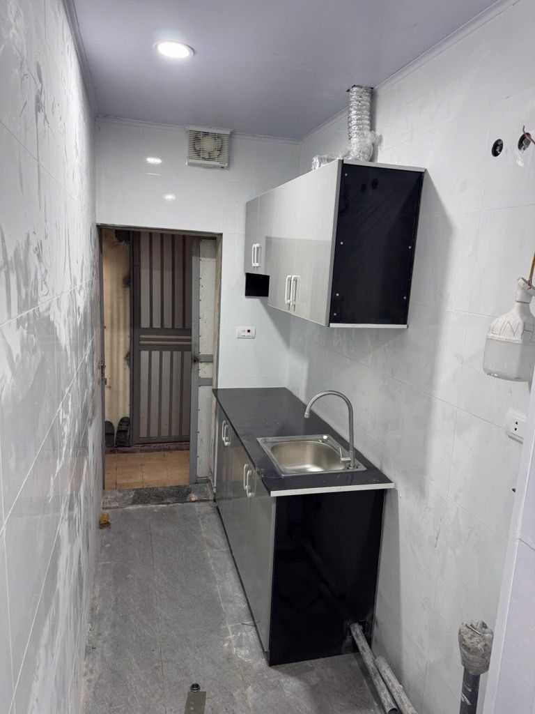 Bán nhà Nguyễn Công Trứ - diện tích 55m2 3 tầng - Nhà mới full nội thất - giá 3,9 tỷ