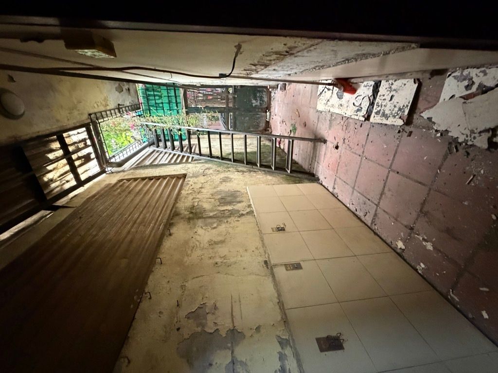 Bán nhà Quỳnh Mai - diện tích 62m2 1 tầng - Ô TÔ TRÁNH - giá 5,5 tỷ