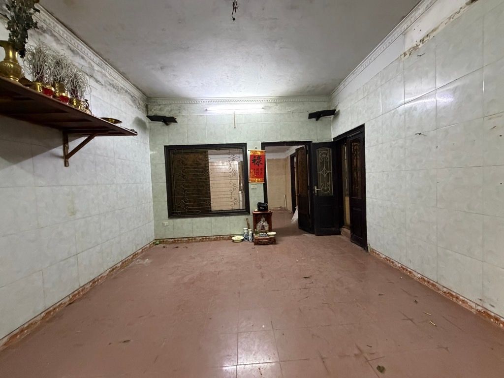 Bán nhà Quỳnh Mai - diện tích 62m2 1 tầng - Ô TÔ TRÁNH - giá 5,5 tỷ