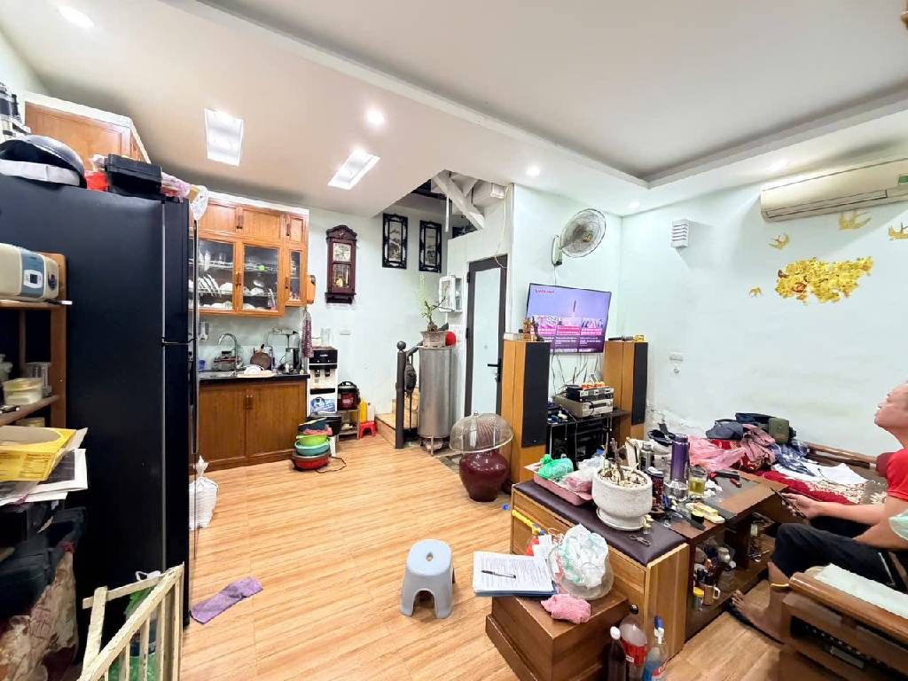 Bán nhà Trương Định - diện tích 23m2 2 tầng - Cực hiếm - giá 1,8 tỷ