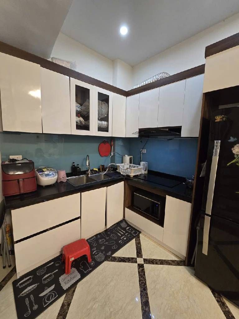 Bán nhà Hoàng Mai - diện tích 30m2 5 tầng - Nhà mới đẹp - giá 8,6 tỷ