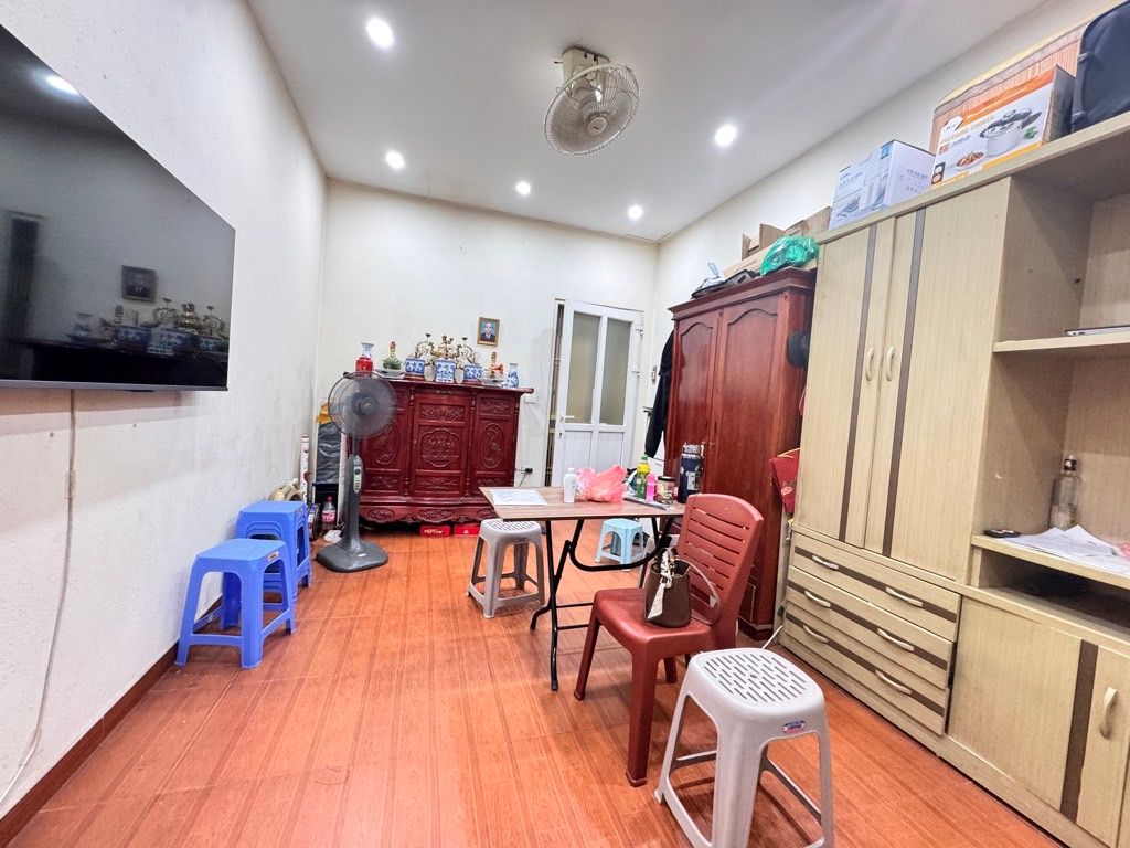 Bán nhà Tập thể Dệt kim Đông Xuân - diện tích 60m2 2 tầng - Nhà đẹp hiếm có - giá 3,2 tỷ