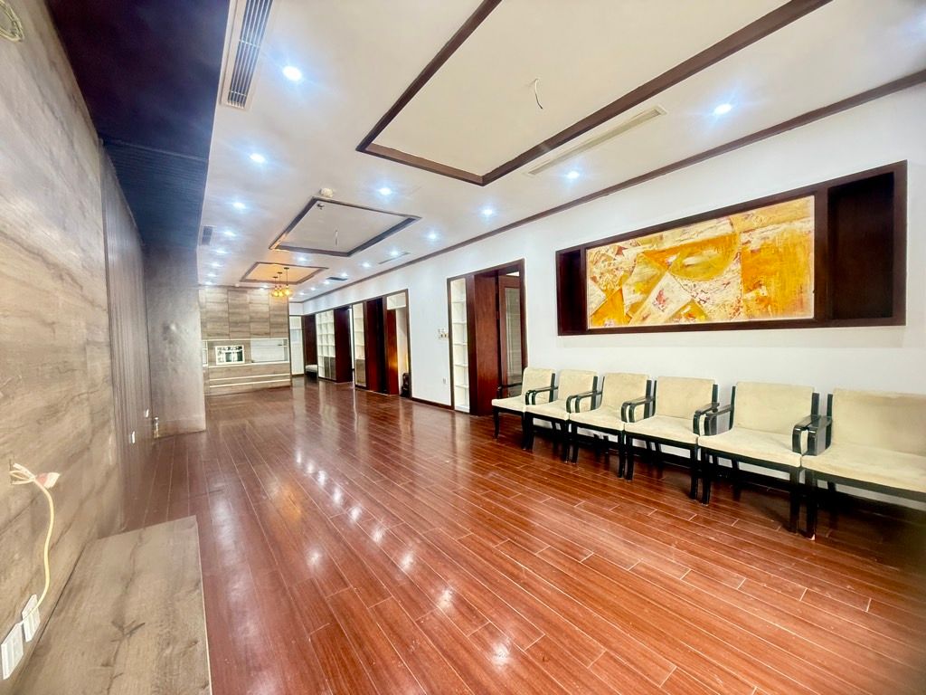 Bán nhà Nguyễn Trãi - diện tích 124m2 33 tầng - Cực hiếm - giá 21 tỷ