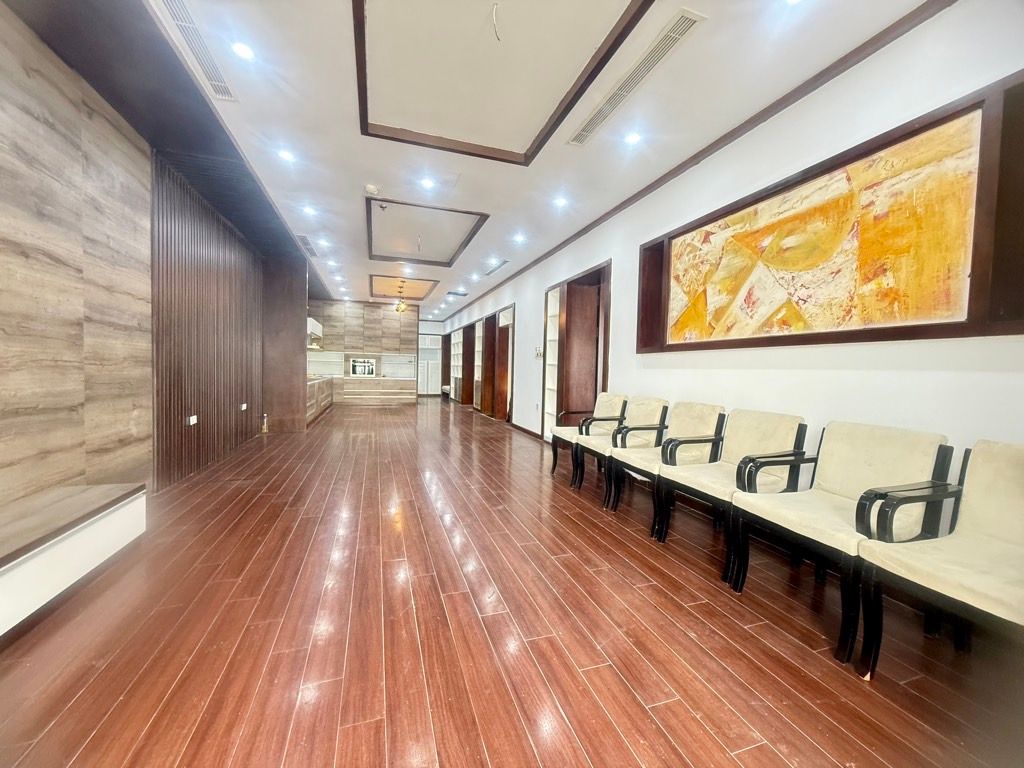 Bán nhà Nguyễn Trãi - diện tích 124m2 33 tầng - Cực hiếm - giá 21 tỷ