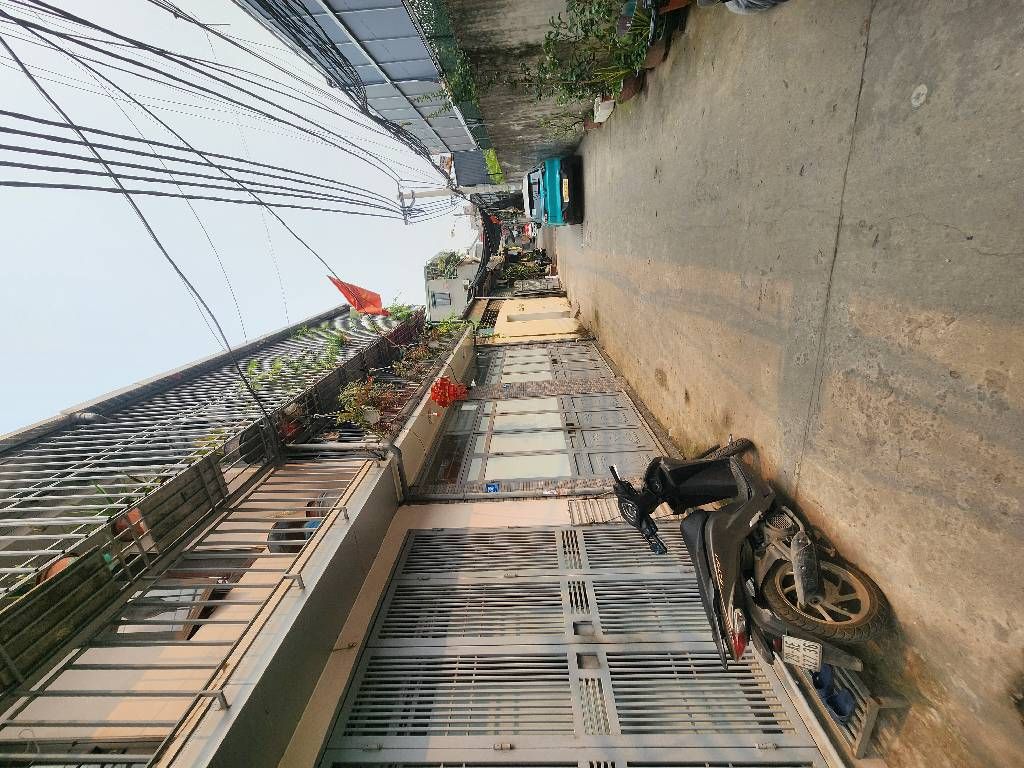 Bán nhà Thanh Lân - diện tích 30m2 2 tầng - Ô TÔ TRÁNH - giá 3,4 tỷ