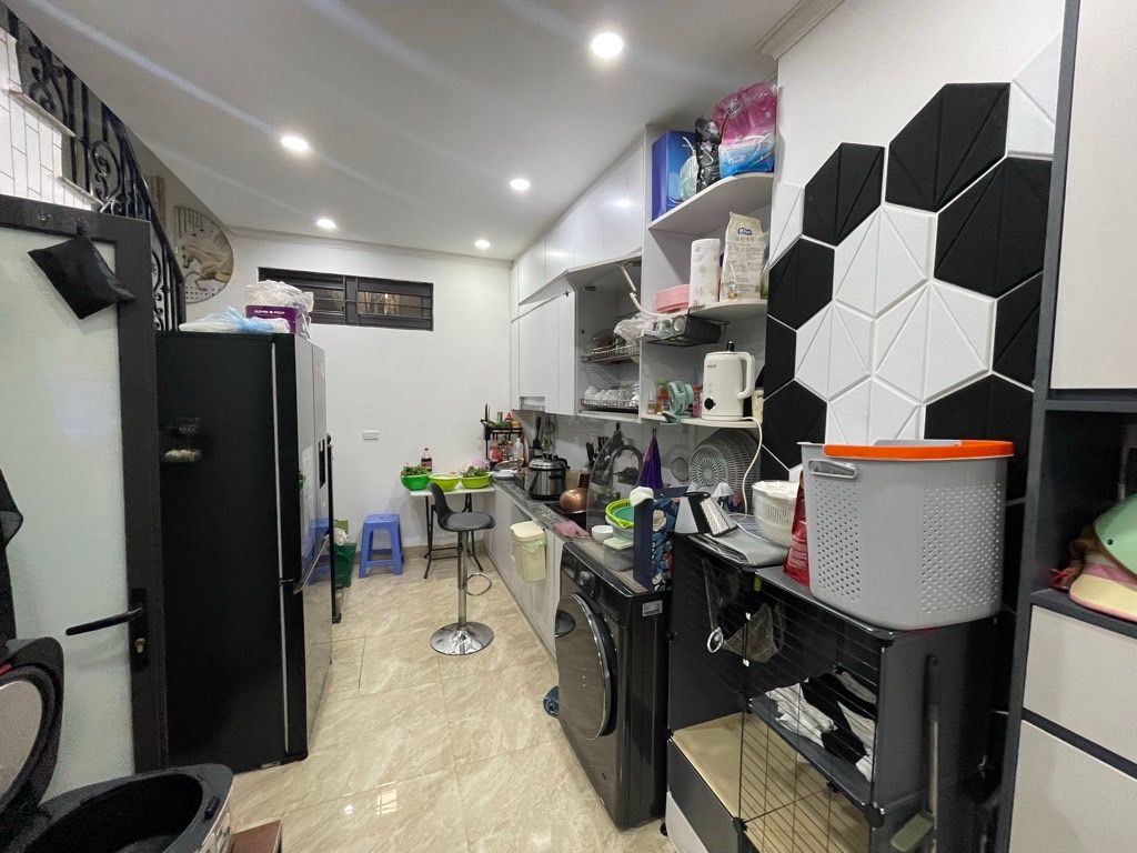 Bán nhà Bùi Xương Trạch - diện tích 30.5m2 2 tầng - Ô tô tránh - giá 2.8 tỷ