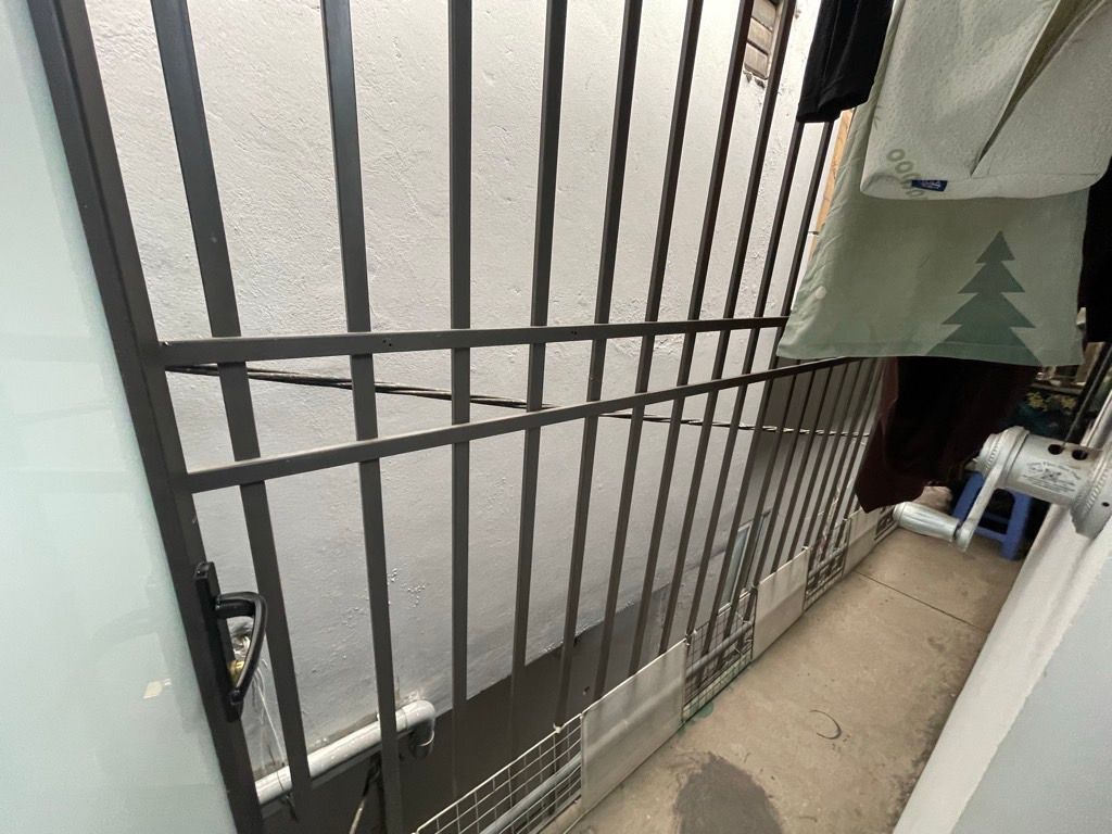 Bán nhà Bùi Xương Trạch - diện tích 30.5m2 2 tầng - Ô tô tránh - giá 2.8 tỷ