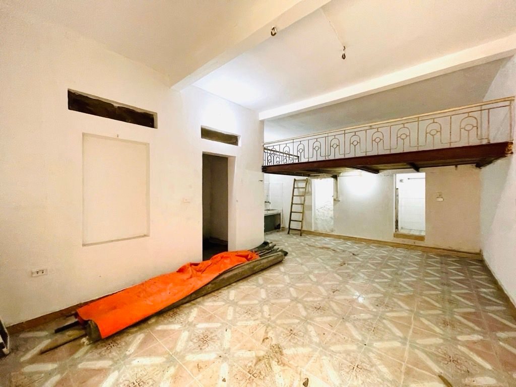 Bán nhà Kim Đồng - diện tích 80.9m2 2 tầng - Ngõ nông thoáng - giá Nhỉnh 24 tỷ