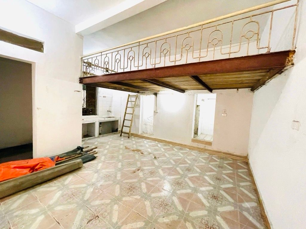 Bán nhà Kim Đồng - diện tích 80.9m2 2 tầng - Ngõ nông thoáng - giá Nhỉnh 24 tỷ