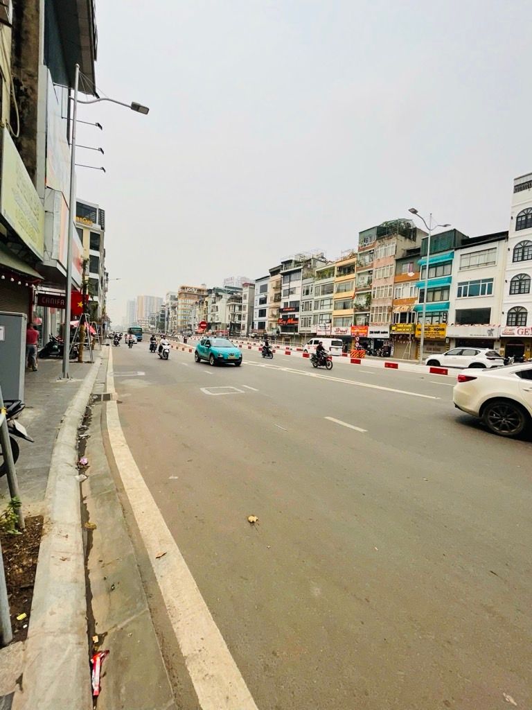 Bán nhà Kim Đồng - diện tích 80.9m2 2 tầng - Ngõ nông thoáng - giá Nhỉnh 24 tỷ