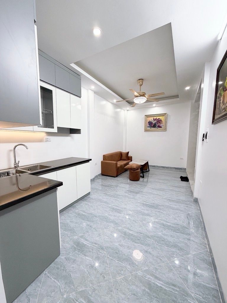 Bán nhà Vĩnh Tuy - diện tích 48m2 5 tầng - Nhà 6 ngủ – full nội thất ở ngay - giá 4,25 tỷ