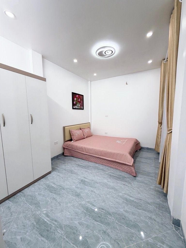 Bán nhà Vĩnh Tuy - diện tích 48m2 5 tầng - Nhà 6 ngủ – full nội thất ở ngay - giá 4,25 tỷ