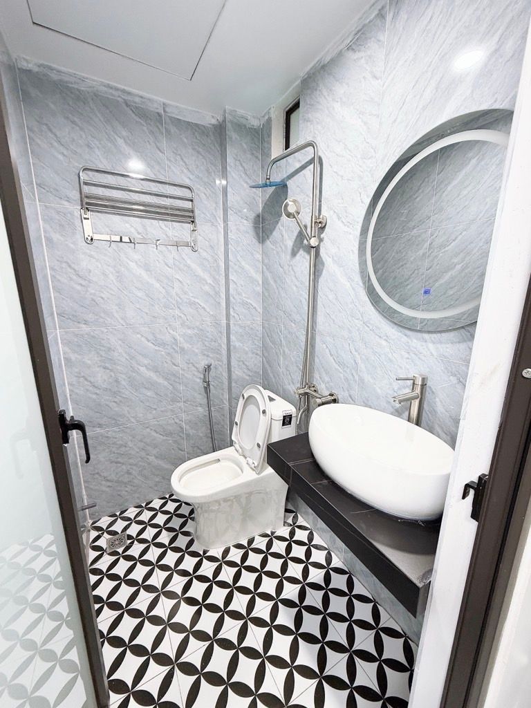 Bán nhà Vĩnh Tuy - diện tích 48m2 5 tầng - Nhà 6 ngủ – full nội thất ở ngay - giá 4,25 tỷ