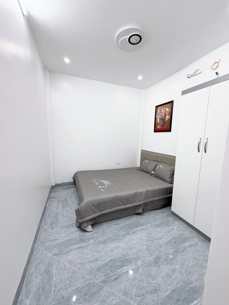 Bán nhà Vĩnh Tuy - diện tích 48m2 5 tầng - Nhà 6 ngủ – full nội thất ở ngay - giá 4,25 tỷ