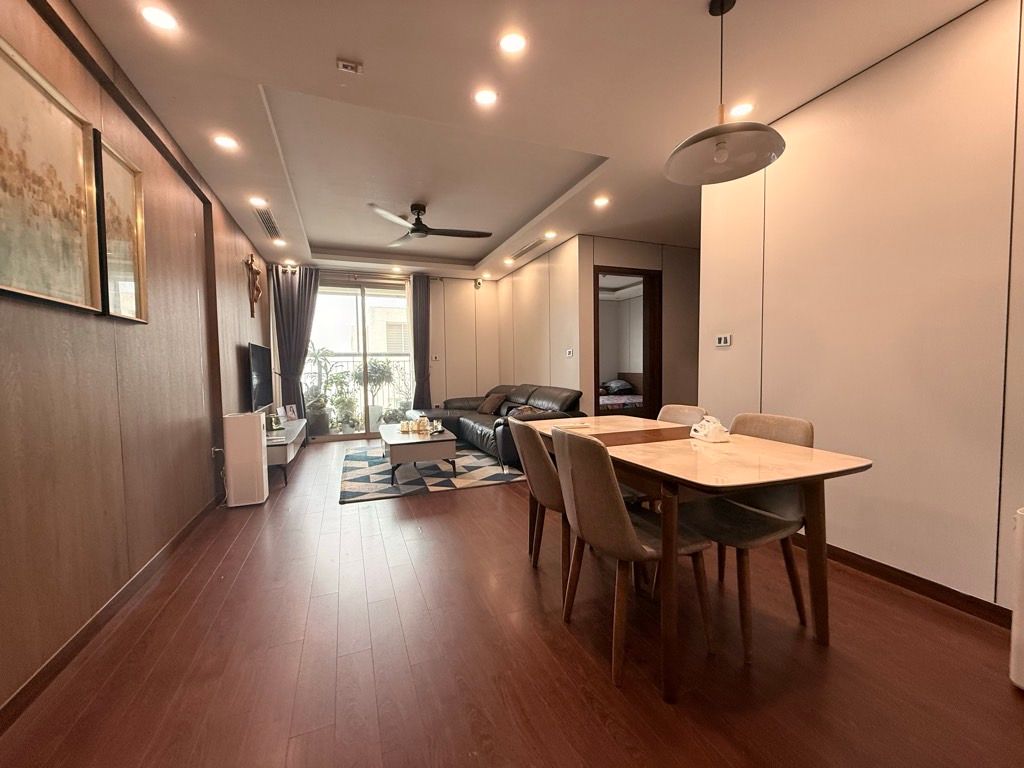 Bán nhà Tân Mai - diện tích 93m2 1 tầng - Căn hộ tầng 26, mặt phố - giá 10,3 tỷ