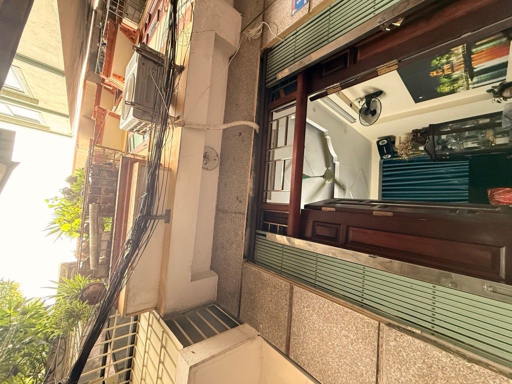 Bán nhà Giải Phóng - diện tích 33m2 4 tầng - gần ô tô - giá 12 tỷ