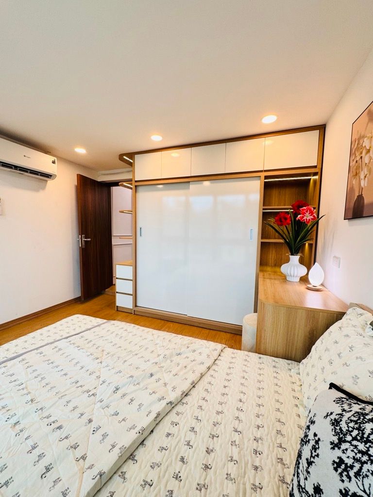 Bán nhà Đại La - diện tích 70m2 1 tầng - Nhà đẹp, sáng, đầy đủ nội thất - giá 3,9 tỷ