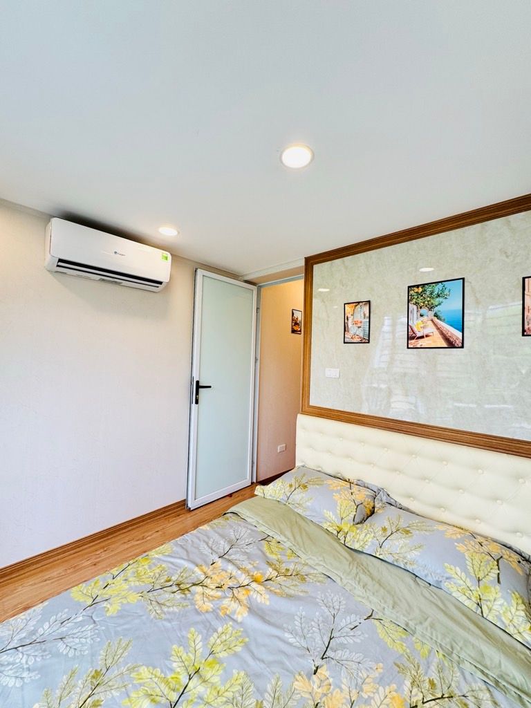 Bán nhà Phố 8/3 - diện tích 50m2 1 tầng - Nhà đẹp, sáng, đầy đủ nội thất - giá 3,3 tỷ