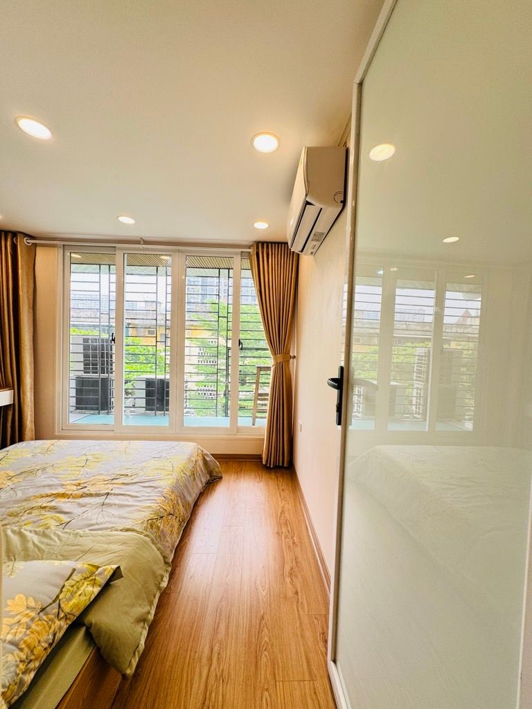 Bán nhà Phố 8/3 - diện tích 50m2 1 tầng - Nhà đẹp, sáng, đầy đủ nội thất - giá 3,3 tỷ