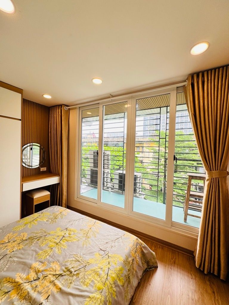 Bán nhà Phố 8/3 - diện tích 50m2 1 tầng - Nhà đẹp, sáng, đầy đủ nội thất - giá 3,3 tỷ