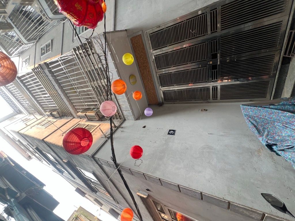 Bán nhà Khâm Thiên - diện tích 51m2 5 tầng - Lõi Đống Đa - giá 1,36 tỷ