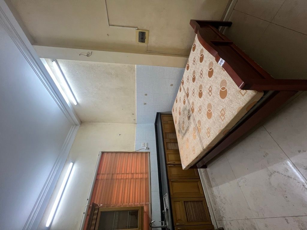 Bán nhà Khâm Thiên - diện tích 51m2 5 tầng - Lõi Đống Đa - giá 1,36 tỷ