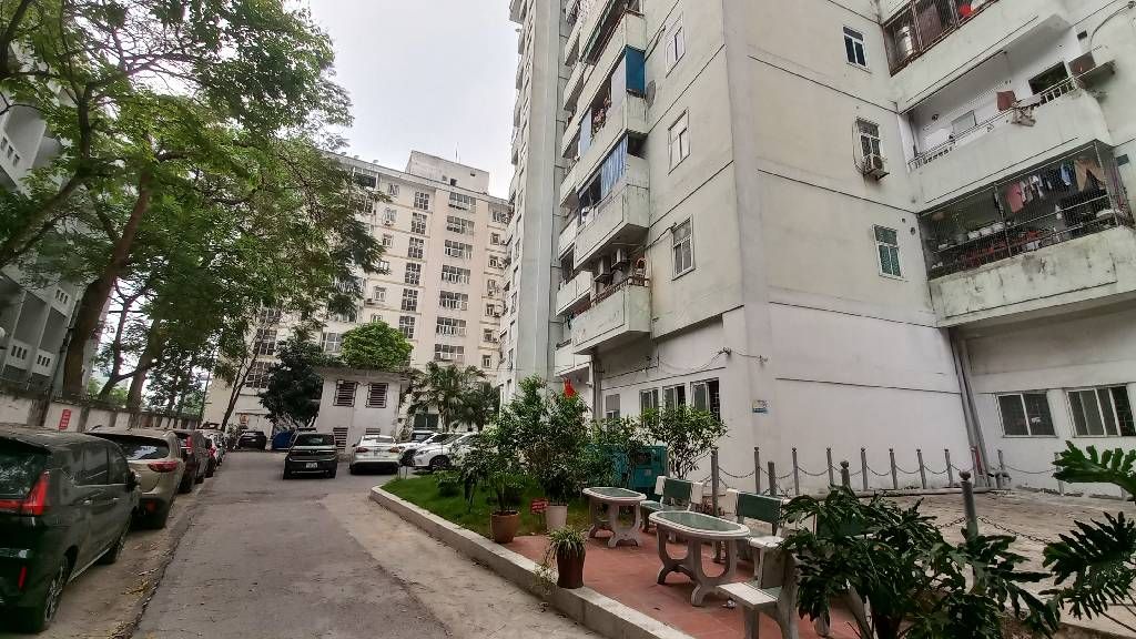 Bán nhà Chùa Láng - diện tích 48m2 1 tầng - Lô góc - giá 4,56 tỷ