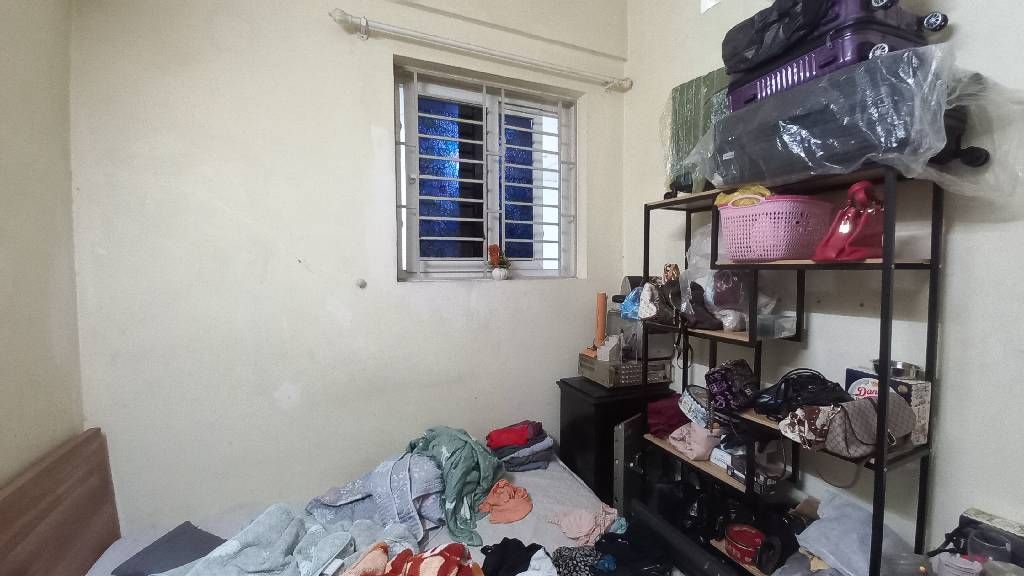 Bán nhà Chùa Láng - diện tích 48m2 1 tầng - Lô góc - giá 4,56 tỷ