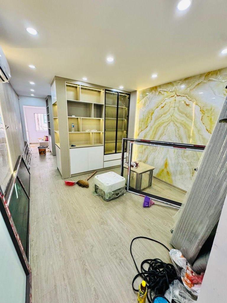 Bán nhà Phố 8-3 - diện tích 19,2m2 1 tầng - Căn hộ tập thể hiếm có - giá 3,48 tỷ