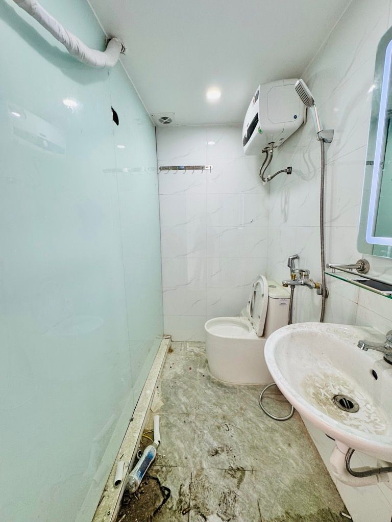 Bán nhà Phố 8-3 - diện tích 19,2m2 1 tầng - Căn hộ tập thể hiếm có - giá 3,48 tỷ