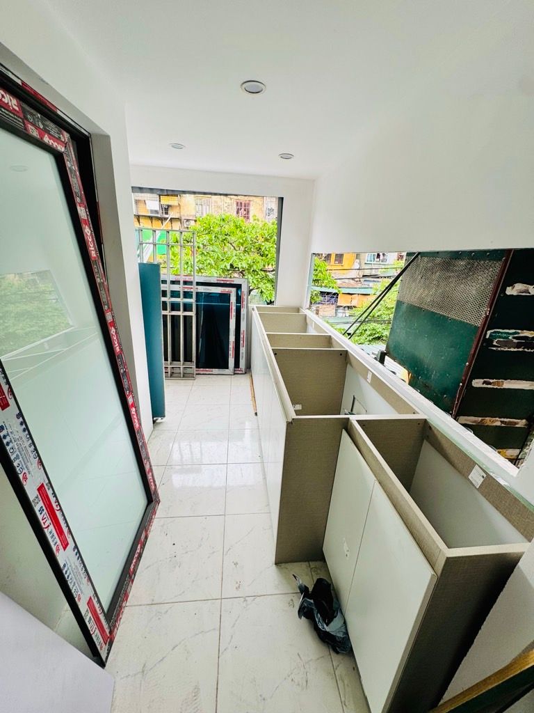 Bán nhà Phố 8-3 - diện tích 19,2m2 1 tầng - Căn hộ tập thể hiếm có - giá 3,48 tỷ