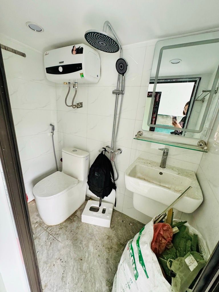 Bán nhà Phố 8-3 - diện tích 19,2m2 1 tầng - Căn hộ tập thể hiếm có - giá 3,48 tỷ