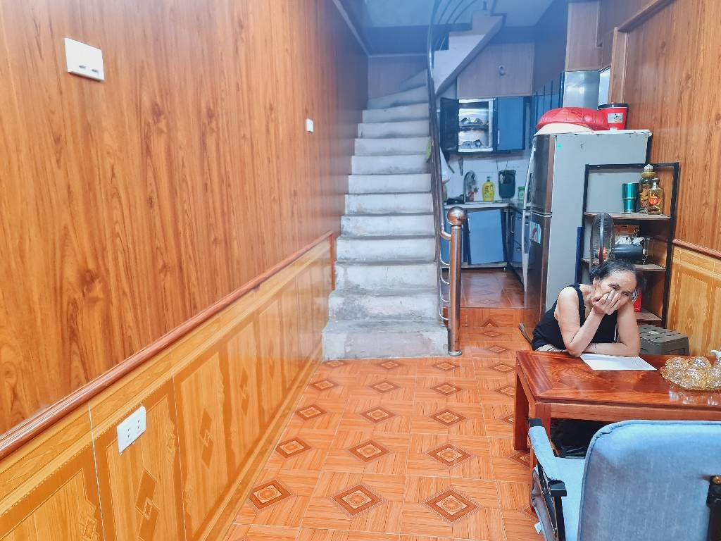 Bán nhà Vĩnh Hồ - diện tích 18,6m2 4 tầng - Ô tô tránh 15m - giá 5,5 tỷ