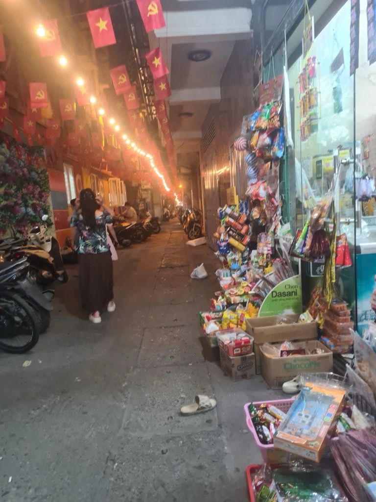 Bán nhà Minh Khai - diện tích 23m2 3 tầng - Ngõ ô tô tránh - giá 4,7 tỷ