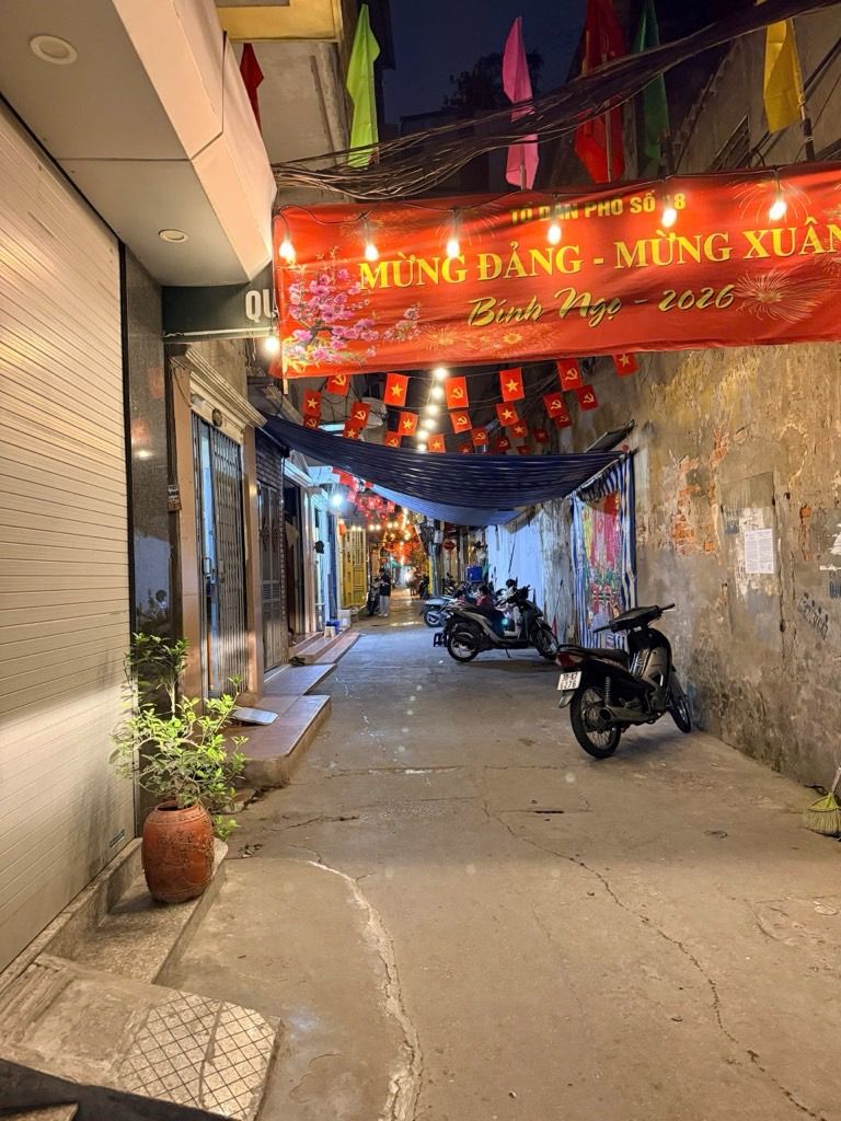 Bán nhà Minh Khai - diện tích 23m2 3 tầng - Ngõ ô tô tránh - giá 4,7 tỷ