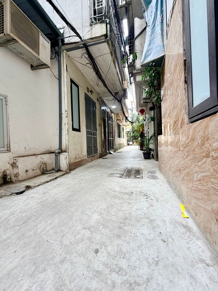 Bán nhà Phố Vọng - diện tích 17.6m2 6 tầng - Siêu phẩm phân lô, dòng tiền 15 triệu/tháng - giá 6,9 tỷ