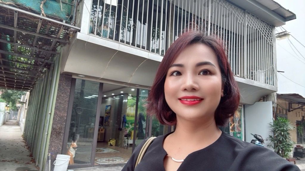 Bán nhà Nguyễn Khoái - diện tích 92m2 2 tầng - Ô tô tránh - giá 17 tỷ