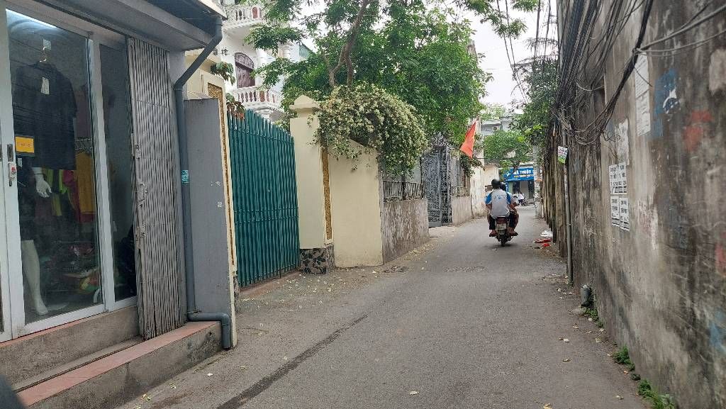 Bán nhà Thanh Lân - diện tích 34m2 5 tầng - Ô tô tránh - giá 7,8 tỷ