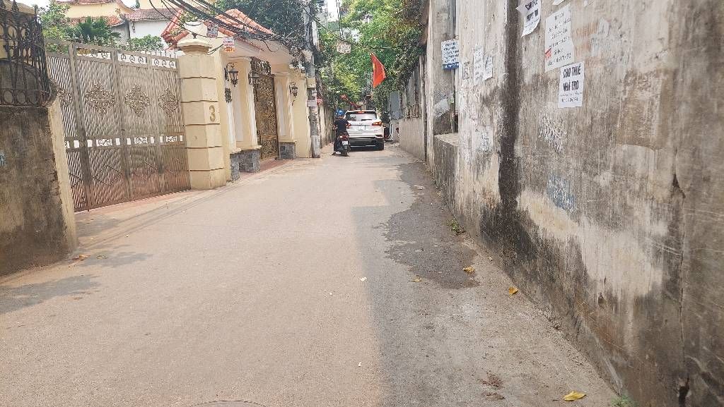 Bán nhà Thanh Lân - diện tích 34m2 5 tầng - Ô tô tránh - giá 7,8 tỷ