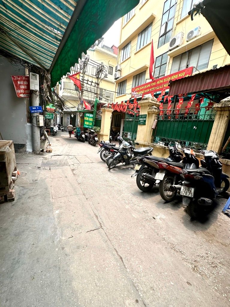 Bán nhà Mai Hương - diện tích 20m2 3 tầng - Vị trí đẹp hiếm nhà bán - giá 4,1 tỷ