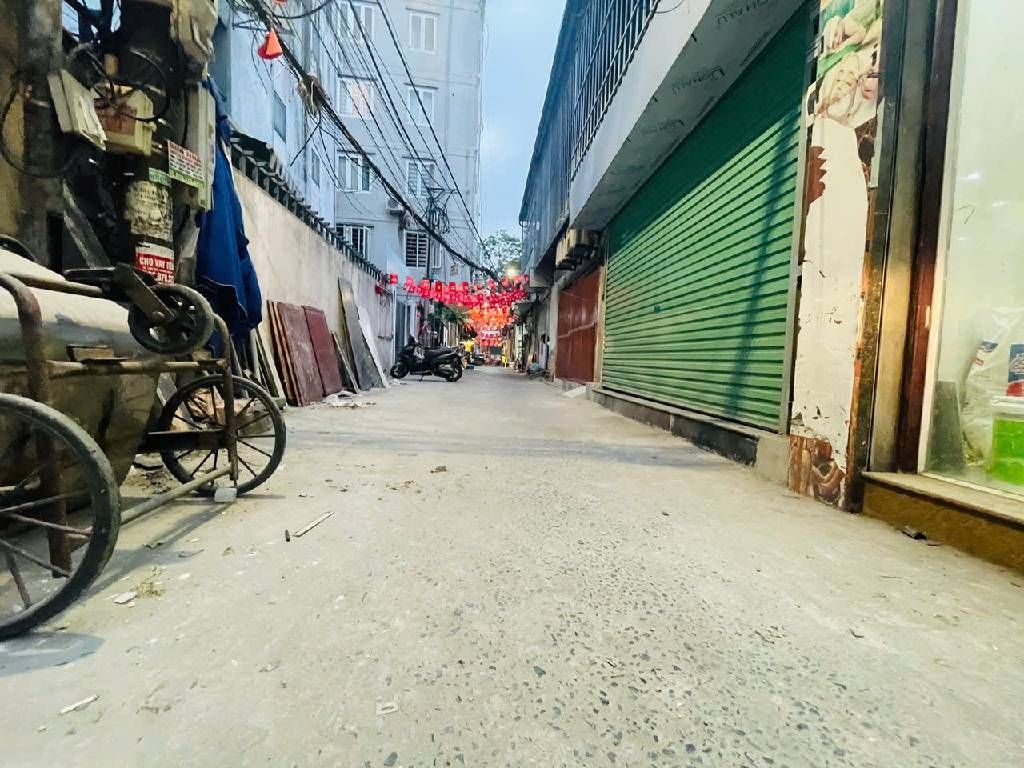 Bán nhà Chùa Láng - diện tích 49,2m2 4 tầng - Ô TÔ 7 CHỖ VÀO NHÀ - giá 15,8 tỷ