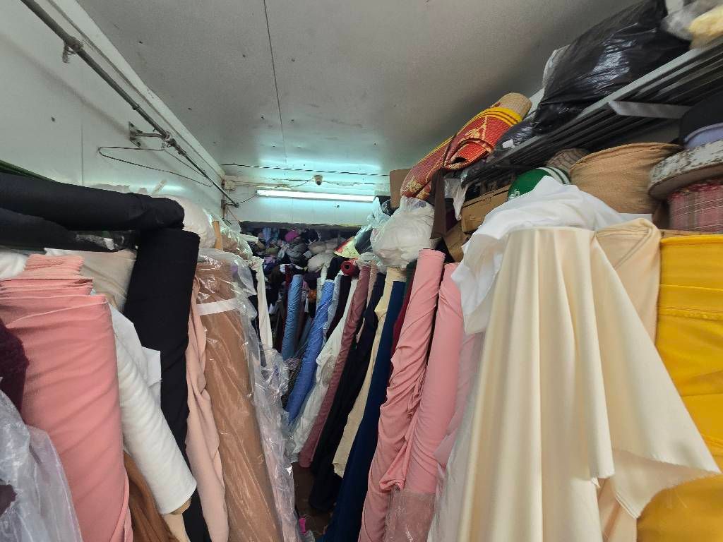 Bán nhà C1 Tập thể Khuất Duy Tiến - diện tích 33.3m2 1 tầng - 2 mặt tiền ô tô tránh - giá 12,5 tỷ