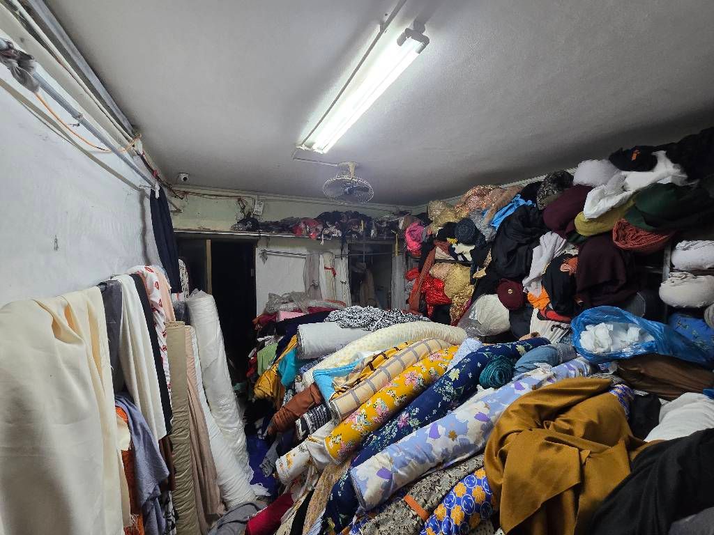 Bán nhà C1 Tập thể Khuất Duy Tiến - diện tích 33.3m2 1 tầng - 2 mặt tiền ô tô tránh - giá 12,5 tỷ