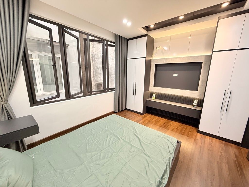 Bán nhà ngõ Văn Hương - diện tích 25,2m2 5 tầng - Nhà đẹp hiếm có - giá 7,75 tỷ