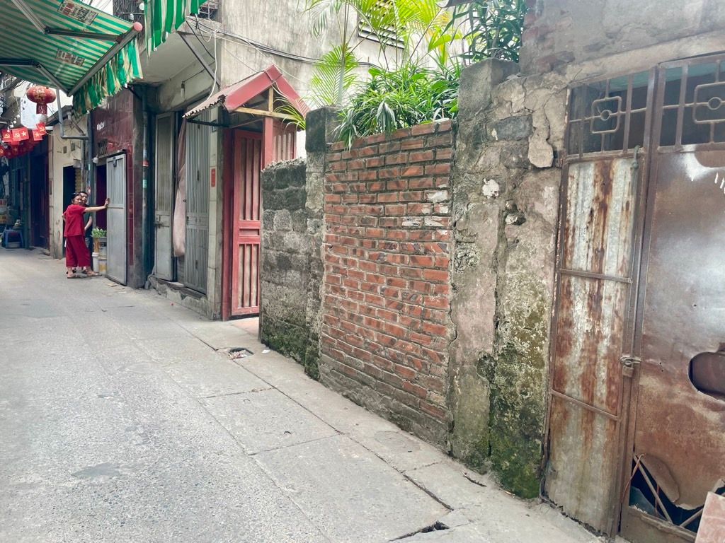 Bán nhà Minh Khai - diện tích 27.4m2 1 tầng - Lô góc - giá 5,9 tỷ